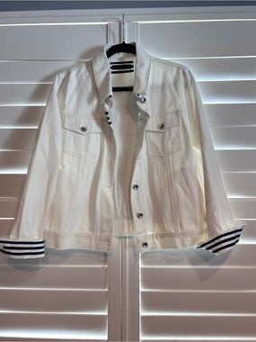 Pearly Vine Denim Jacket with Gingham Detail White Black Size XL